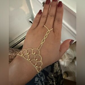 14k hand chain